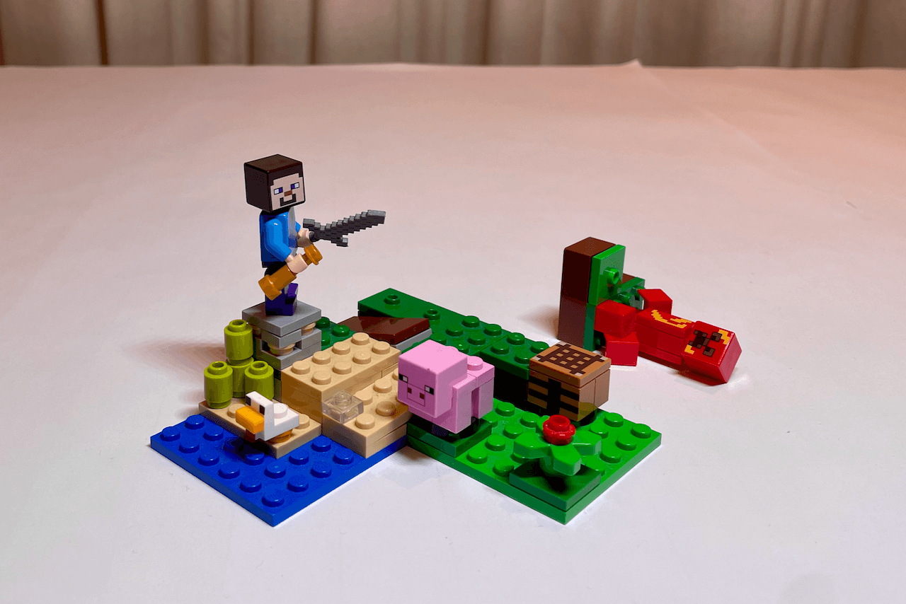 Lego set 21177: The Creeper Ambush