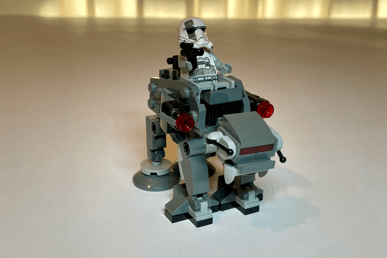 Lego set 75195: Ski Speeder vs. First Order Walker